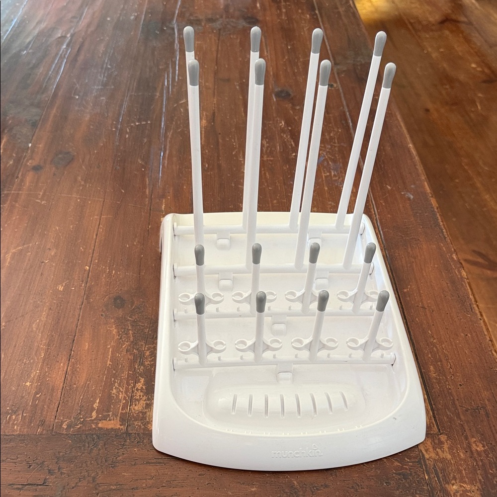 Munchkin White and Gray Bottle Drying Rack